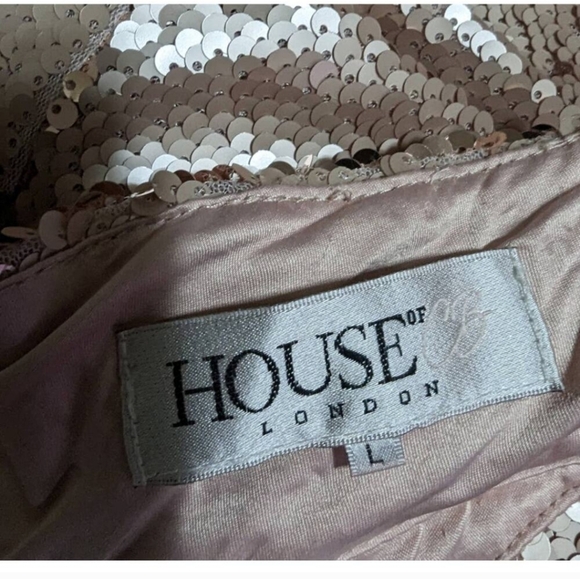 House Of CB Elegant Sequin Long Sleeve Gown - Picture 11 of 11